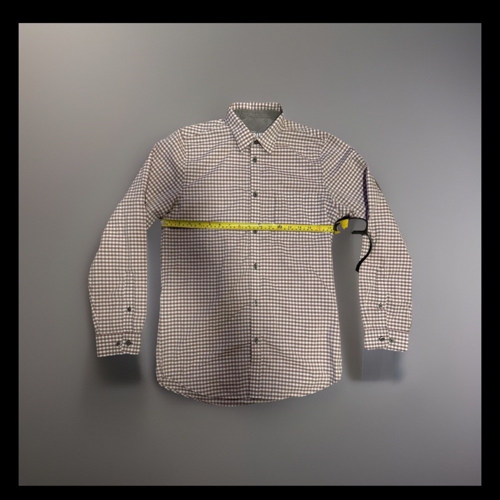 Casual White and Red Button Down Shirt with Checkered Design 135